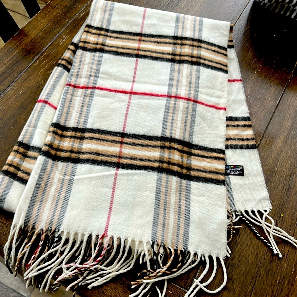 V. Fraas Faux Burberry Scarf - CASHMINK